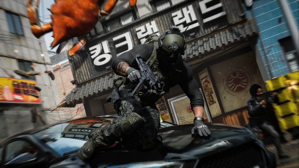 Soldiers fighting on a city street in Modern Warfare 4
